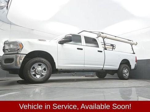 Used 2024 RAM 2500 Tradesman w/ Chrome Appearance Group AWD/4WD image 15