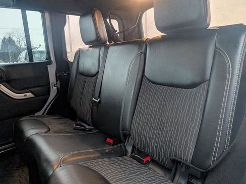 Used 2015 Jeep Wrangler Unlimited Sport image 10