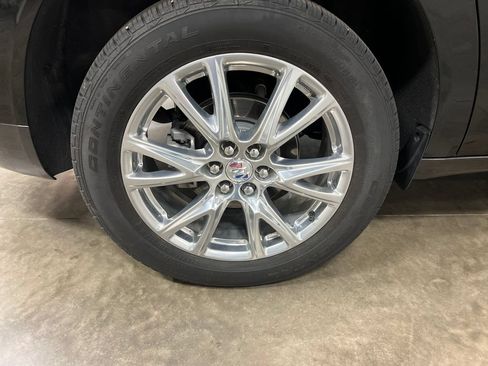 Used 2024 Buick Enclave Essence w/ Experience Buick Package AWD/4WD image 10