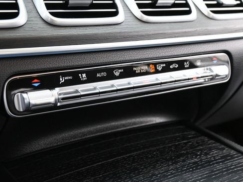 Used 2025 Mercedes-Benz GLE 450e 4MATIC image 18