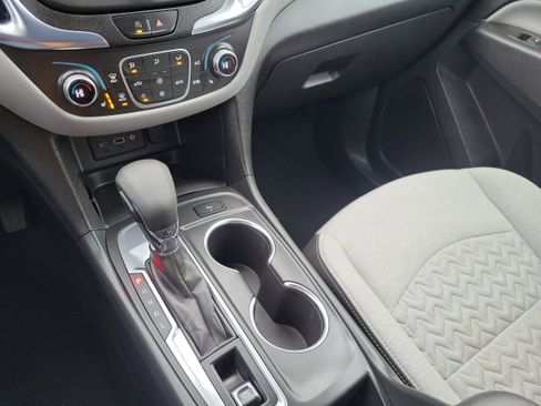 Used 2022 Chevrolet Equinox LT image 33