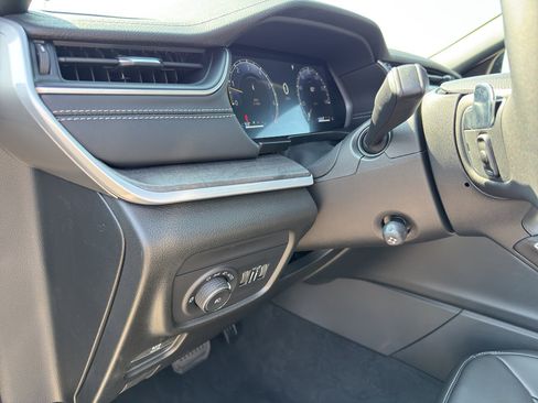 New 2025 Jeep Grand Cherokee L Limited w/ Luxury Tech Group II image 14