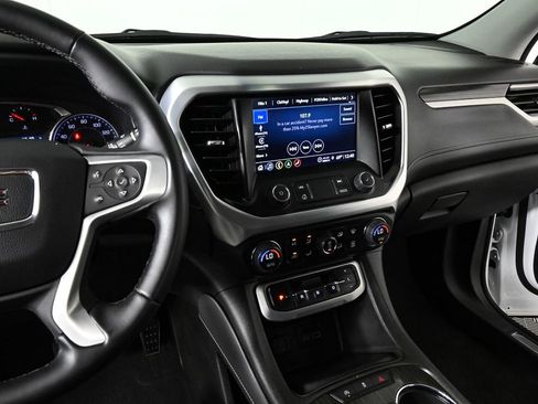 Used 2023 GMC Acadia SLT image 13