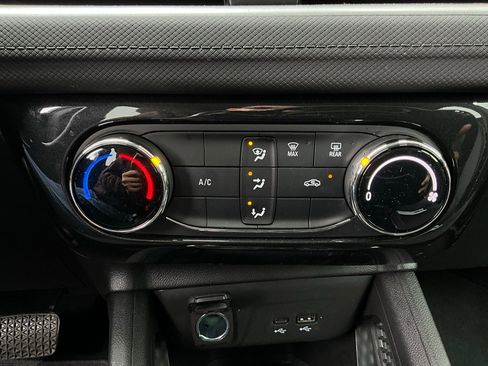 Used 2025 Chevrolet TrailBlazer LT image 25