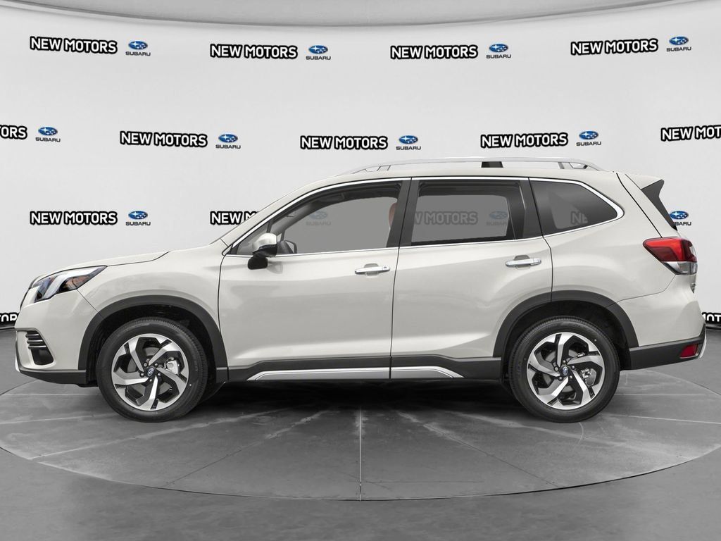 Used 2023 Subaru Forester Touring AWD/4WD image 3