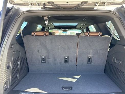 Used 2024 Chevrolet Tahoe High Country image 9