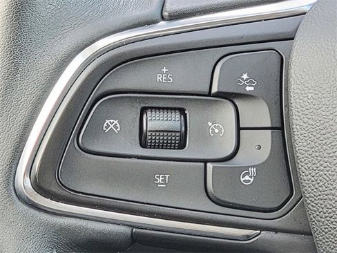 Used 2023 Buick Envision Essence image 34