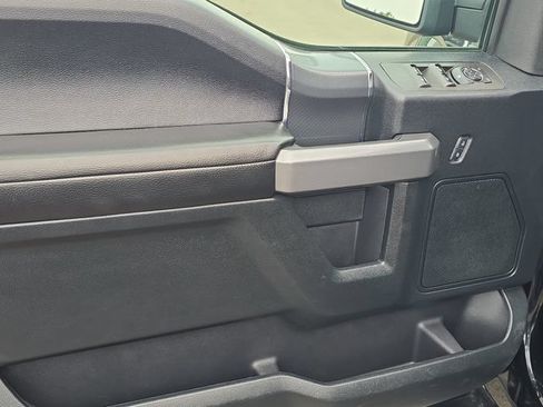 Used 2018 Ford F150 XLT w/ Equipment Group 302A Luxury AWD/4WD image 8