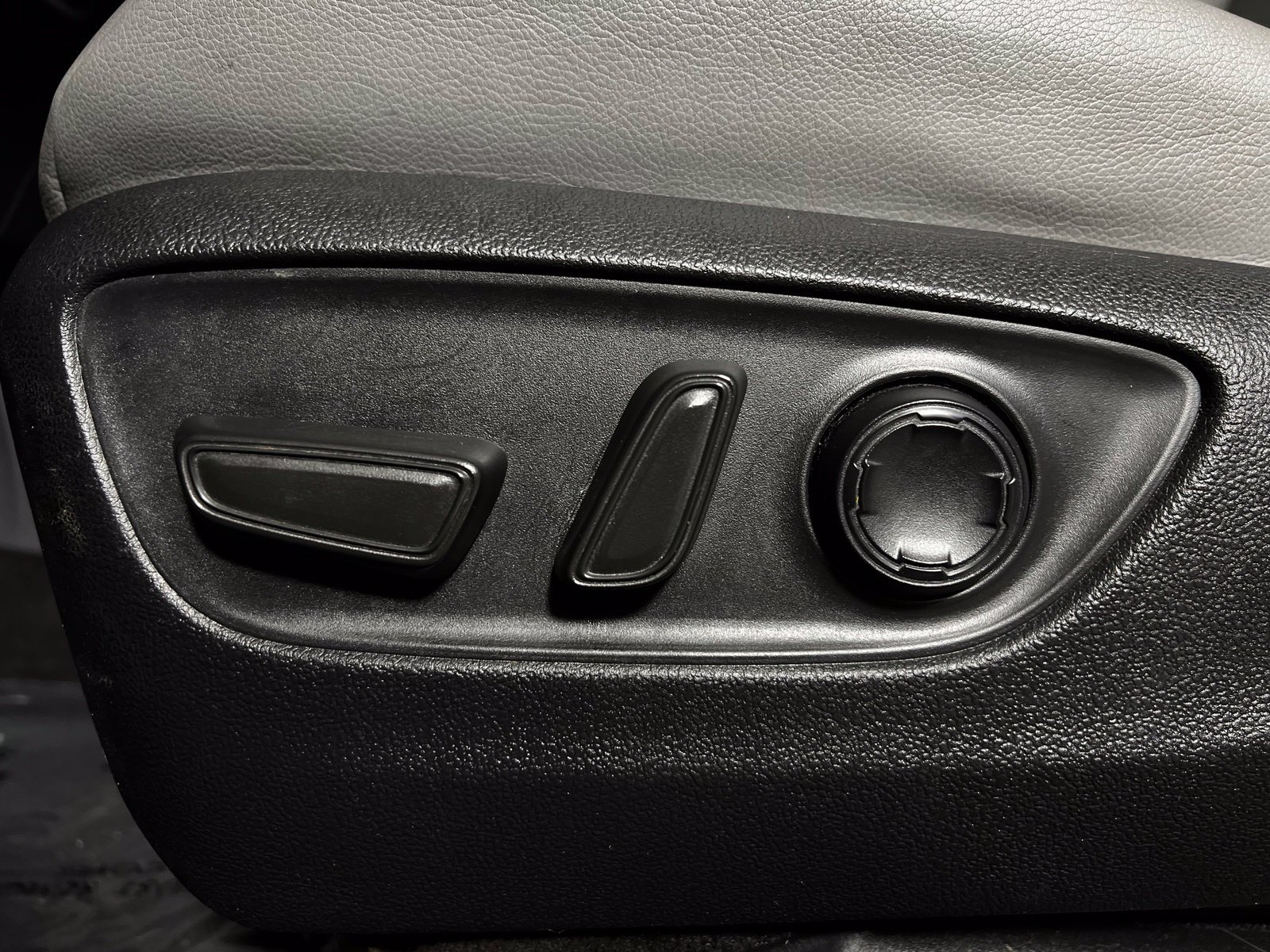 Certified 2023 Toyota Sienna XLE FWD image 14