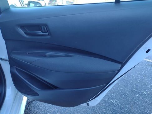 Used 2025 Toyota Corolla LE image 19