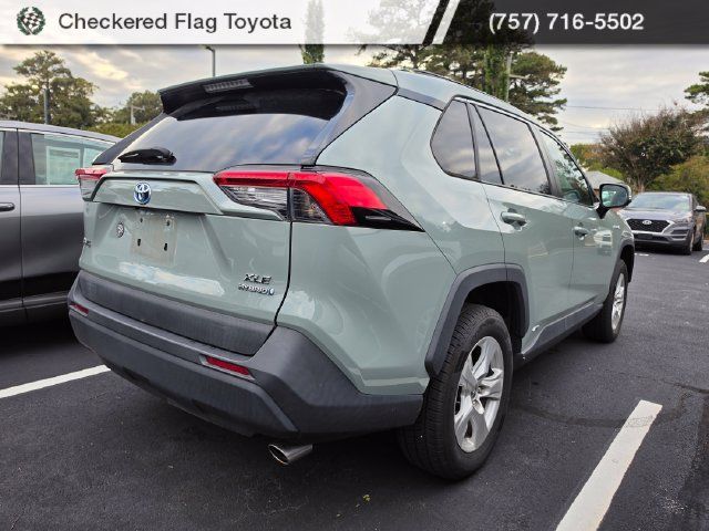 Used 2021 Toyota RAV4 XLE w/ Convenience Package AWD/4WD image 6