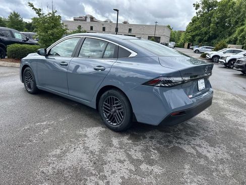 New 2026 Nissan Sentra SV w/ Floor Mat Package FWD image 5