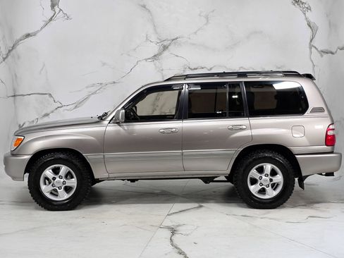 Used 2003 Toyota Land Cruiser AWD/4WD image 10