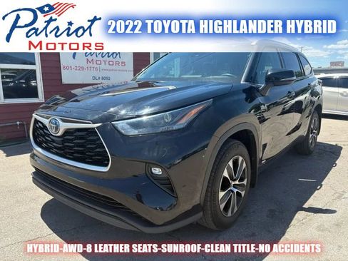 Used 2022 Toyota Highlander XLE image 1