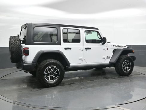 Used 2025 Jeep Wrangler Unlimited Rubicon AWD/4WD image 2