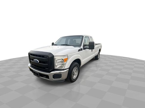 Used 2011 Ford F250 XL w/ XL Value Pkg image 4