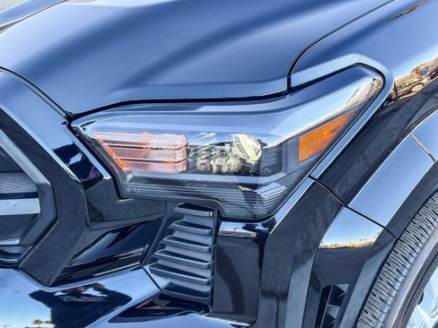 Certified 2024 Toyota Tacoma SR5 image 9