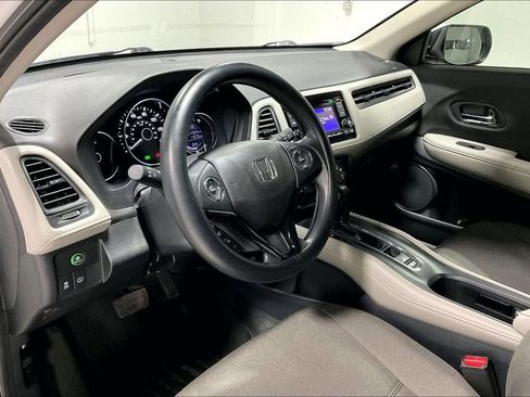 Used 2020 Honda HR-V LX image 16