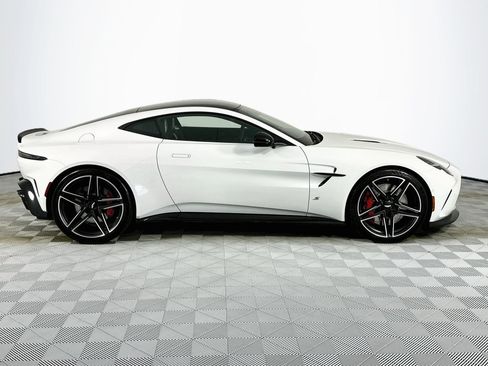 Used 2026 Aston Martin V8 Vantage S RWD image 14