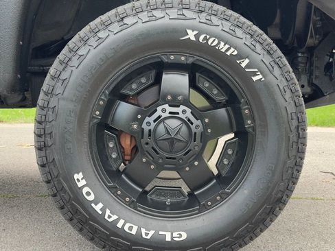 Used 2016 Toyota Tundra Platinum image 33