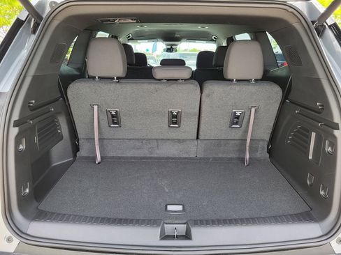 New 2025 GMC Acadia Elevation w/ Black Edition image 9