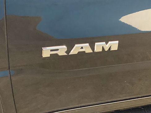 Used 2022 RAM 1500 Laramie AWD/4WD image 44