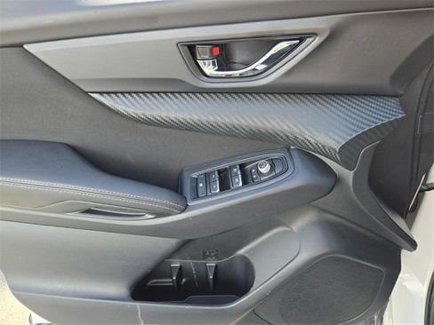 Used 2023 Subaru Ascent Premium w/ Convenience Package image 17