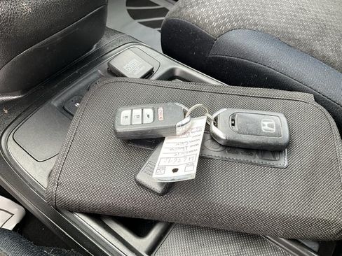 Used 2015 Honda CR-V EX image 28