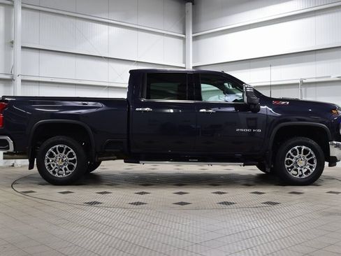 Certified 2024 Chevrolet Silverado 2500 LTZ w/ LTZ Premium Package image 9