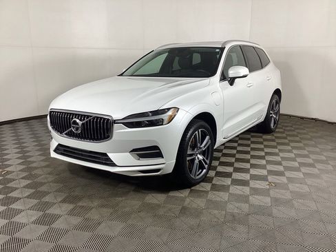 Used 2021 Volvo XC60 T8 Inscription Expression w/ Advanced Package image 5