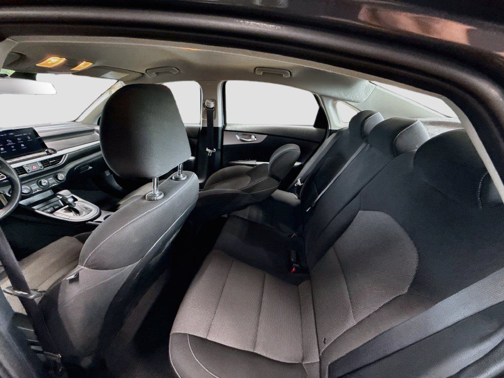 Used 2024 Kia Forte LXS w/ LXS Technology Package FWD image 23