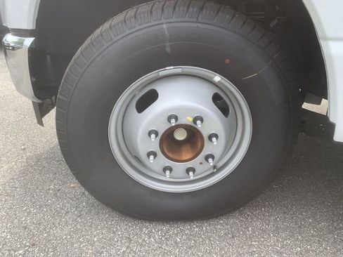 New 2024 Ford F350 XL image 10