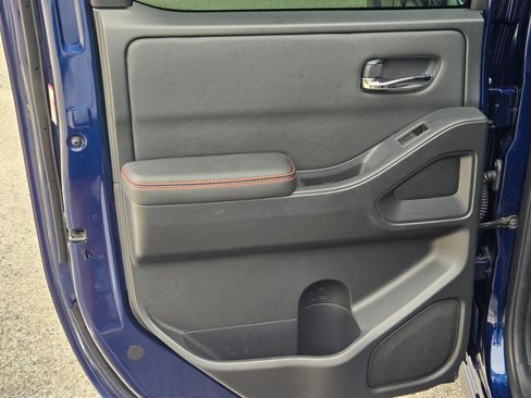 Used 2023 Nissan Frontier Pro-X w/ Pro Convenience Package RWD image 14