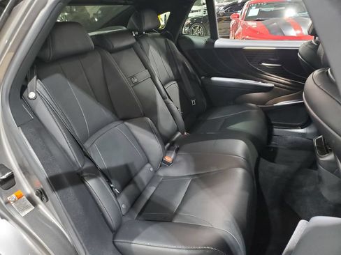 Used 2020 Lexus LS 500 w/ Accessory Package (Z2) RWD image 20