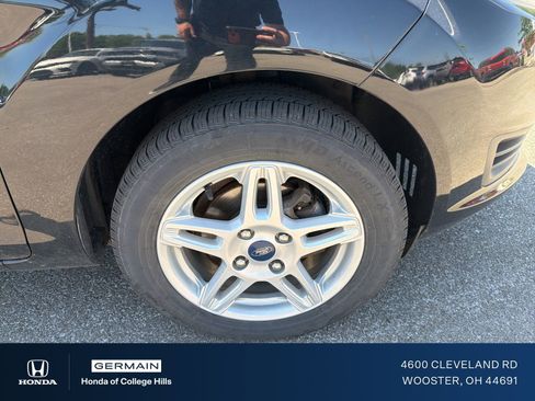 Used 2019 Ford Fiesta SE FWD image 4