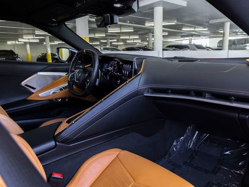 Used 2021 Chevrolet Corvette Stingray Preferred Conv w/ Z51 Performance Package RWD image 28