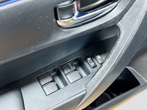 Used 2017 Toyota Corolla SE image 17