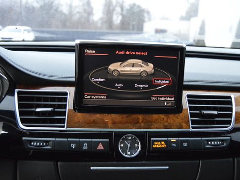 Used 2011 Audi A8 L 4.2 image 23