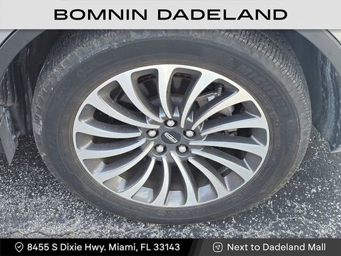 Used 2023 Lincoln Aviator Reserve image 8