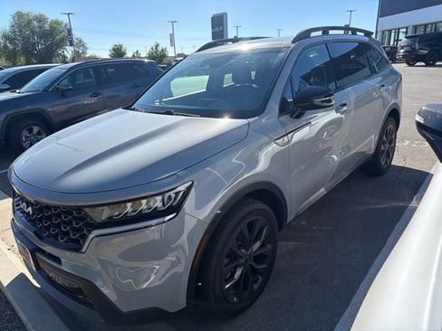 Certified 2023 Kia Sorento X-Line EX AWD/4WD image 3