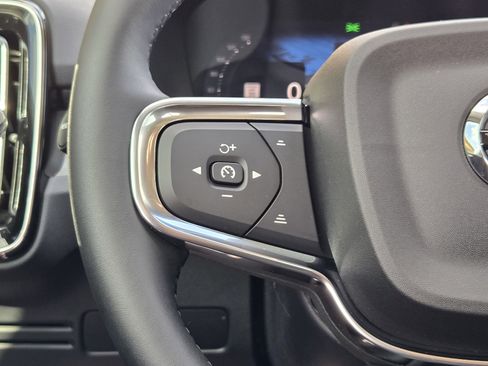 New 2026 Volvo XC40 B5 Ultra w/ Protection Package Premier image 32