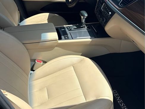 Used 2018 Genesis G80 3.8 RWD image 19