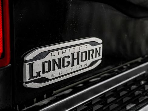 Used 2022 RAM 3500 Limited AWD/4WD image 47