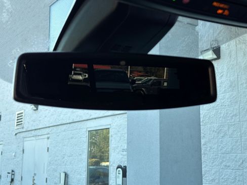 Used 2022 Chevrolet Tahoe LT w/ Luxury Package image 25