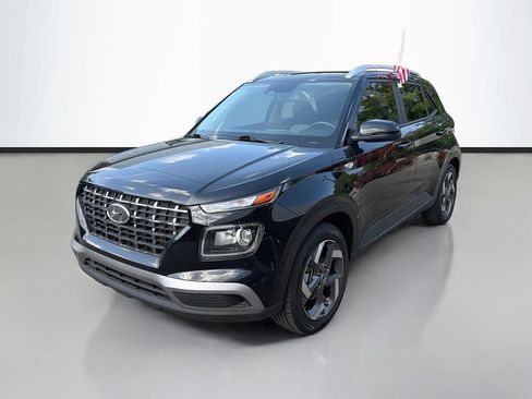 Used 2024 Hyundai Venue SEL FWD image 3