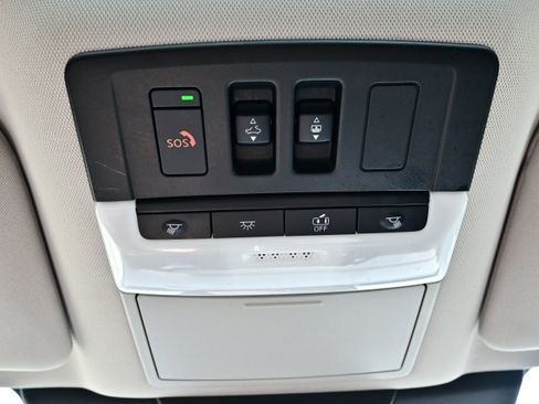Certified 2024 Nissan Pathfinder Platinum AWD/4WD image 24