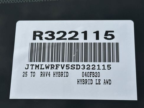 Certified 2025 Toyota RAV4 LE AWD/4WD image 15