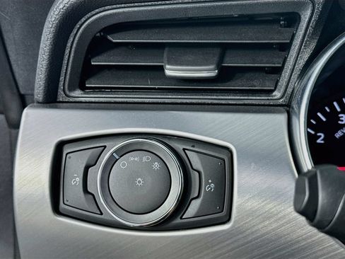 Used 2022 Ford Mustang Premium RWD image 15