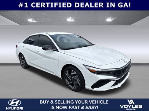 Certified 2025 Hyundai Elantra SEL image 1