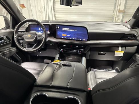 Used 2025 Chevrolet Tahoe LT AWD/4WD image 18